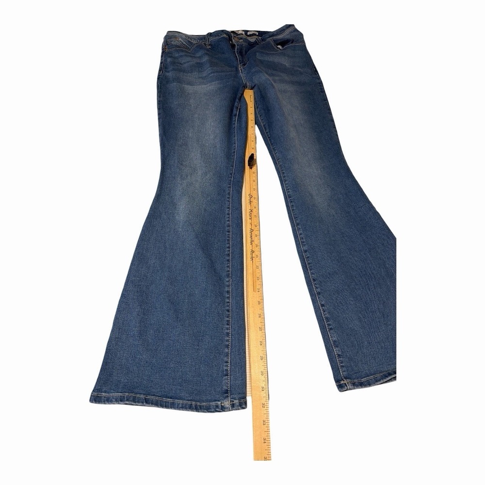 YMI Wanna Betta Butt? High Rise Flare Jeans Size 18 Medium Wash Stretch Denim - Picture 6 of 7